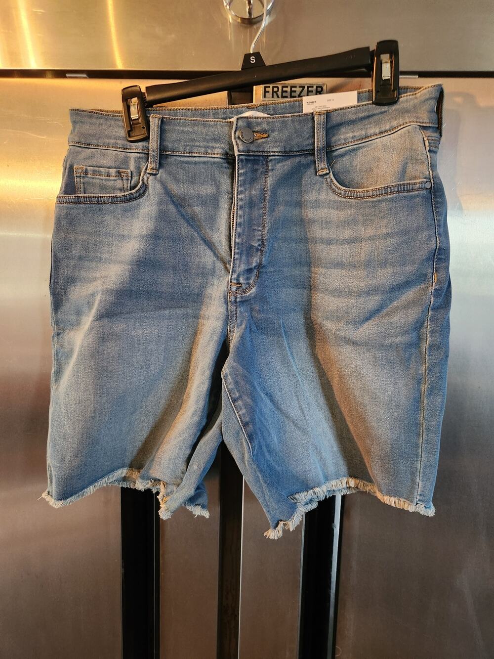 Nine West Bermuda Denim Jean Shorts Women's Size 10 Mid Rise